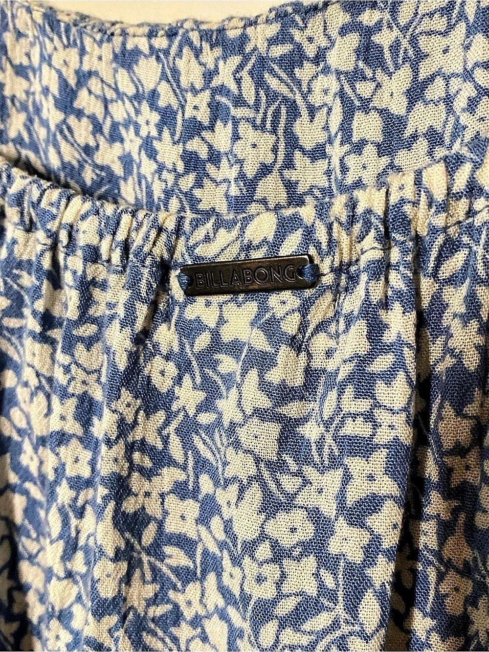 Billabong Floral Midi Dress in Blue & White Size Medium - Picture 3 of 4